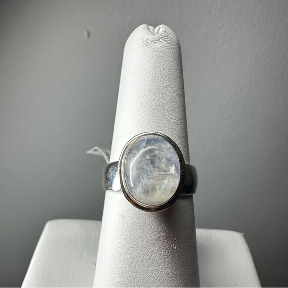 NWT 9x11mm Moonstone Cabochon in Bali Sterling silver ring! - Picture 5 of 11